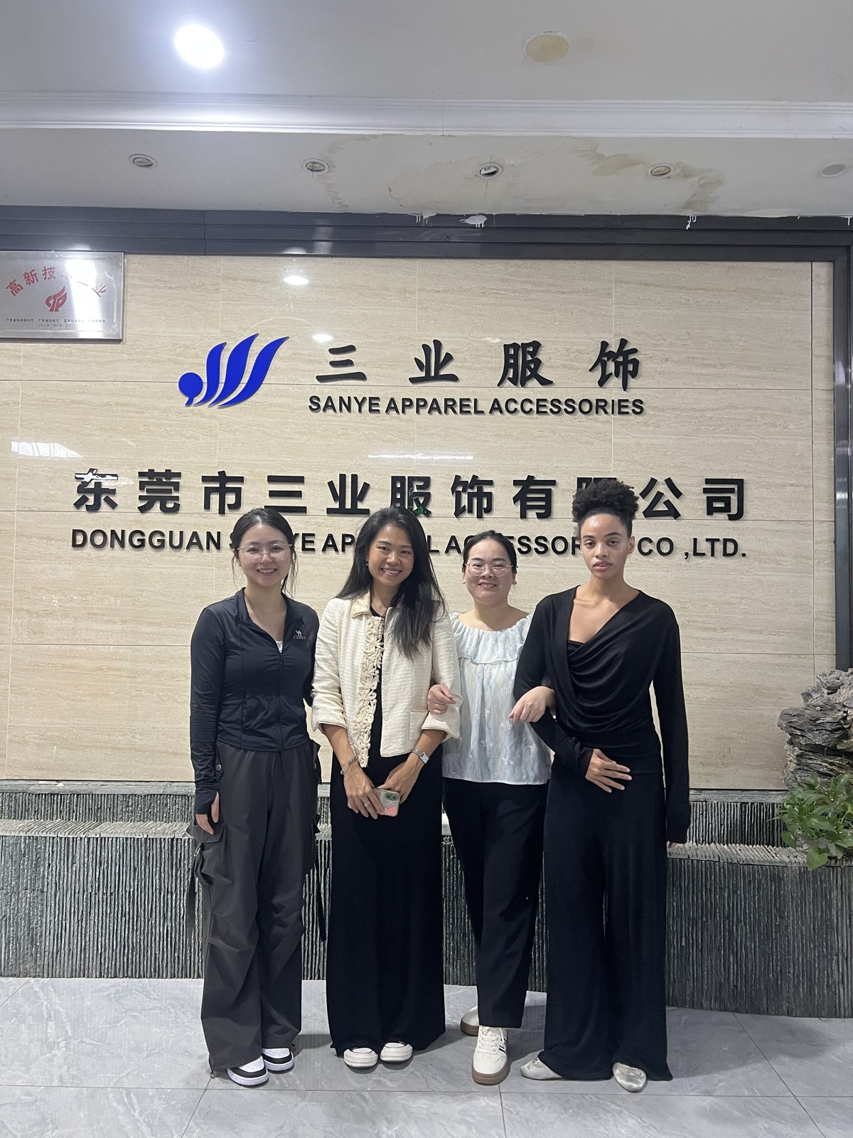 Welcoming a brand design team to SANYE’s factory in Dongguan.